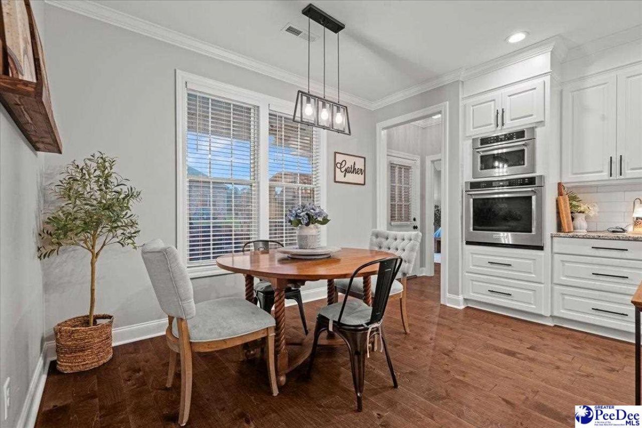 3150 Woodside Dr. Photo 8