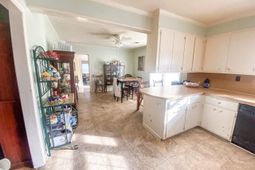 222 Hicks Rd photo 4