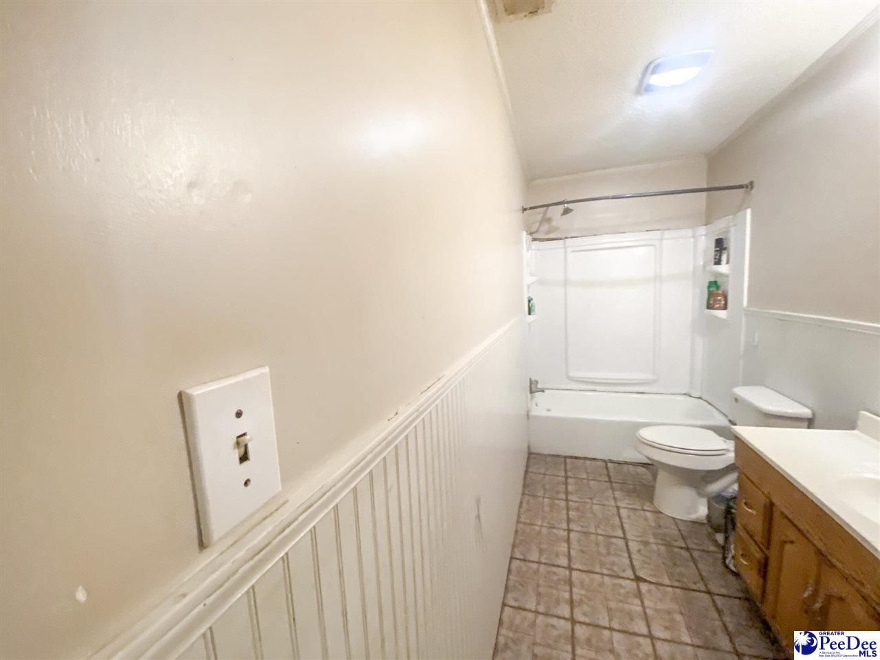 222 Hicks Rd Photo 7