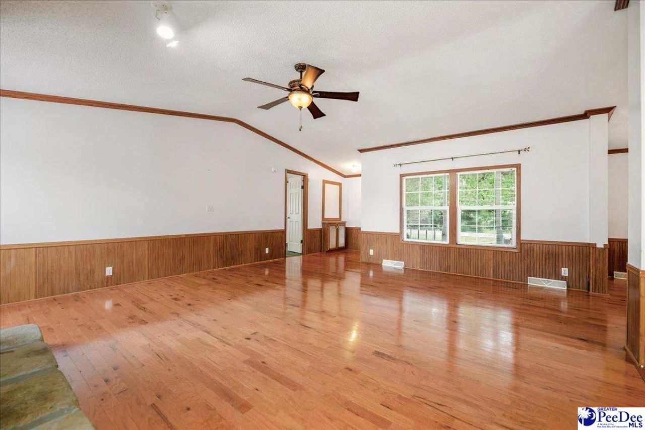 4911 Oates Hwy Photo 14