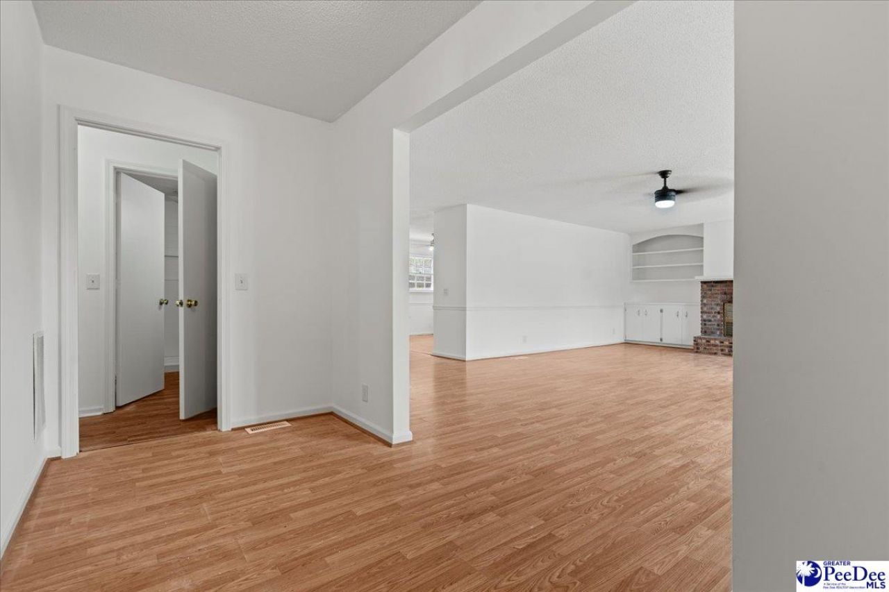 3144 Mccracken Drive Photo 5