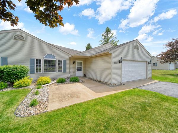 2002 Stillwater Drive, Tecumseh, MI 49286