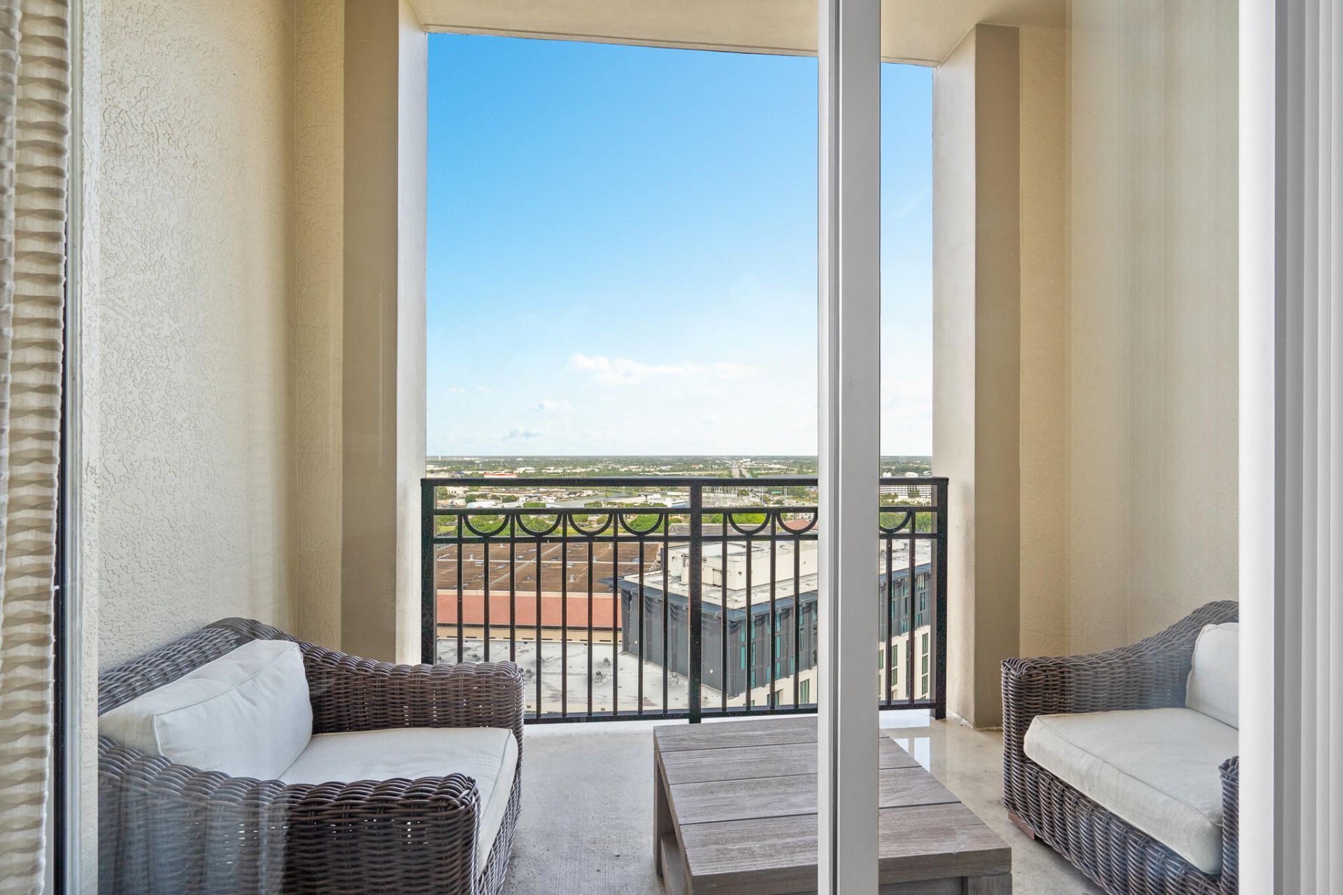 550 Okeechobee Boulevard, Unit Mph-16, West Palm Beach, FL 33401 Photo