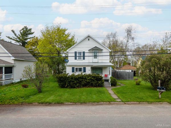 712 Forest Parkway, Crystal Falls, MI 49920