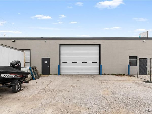 1335 Charlestown Industrial Drive , St Charles, MO 63303