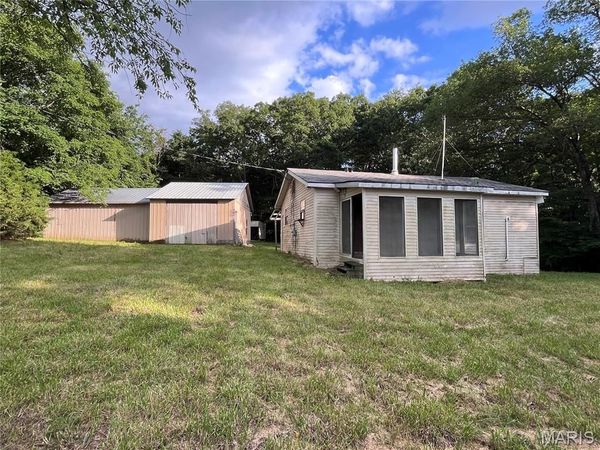 298 Hawkeye Drive , Hawk Point, MO 63349