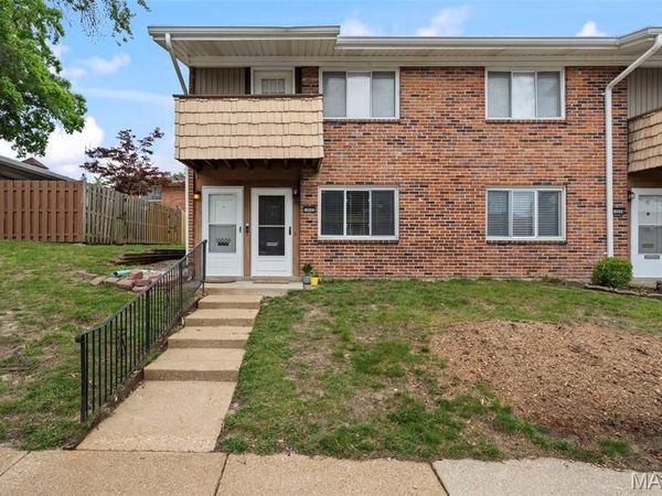 10602 Carroll Wood Way , St Louis, MO 63128