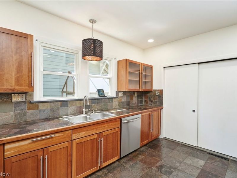 163 Edgerton Road, Akron, OH 44303 Photo 8