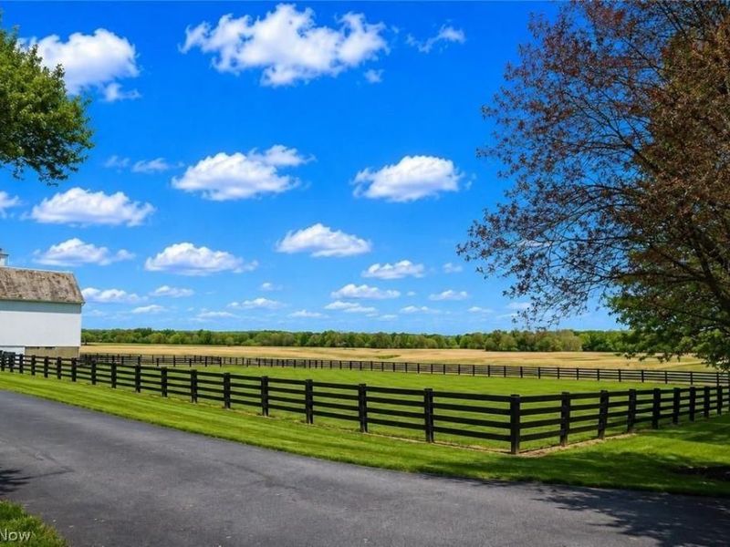 24893 State Route 62, Alliance, OH 44601 Photo 11