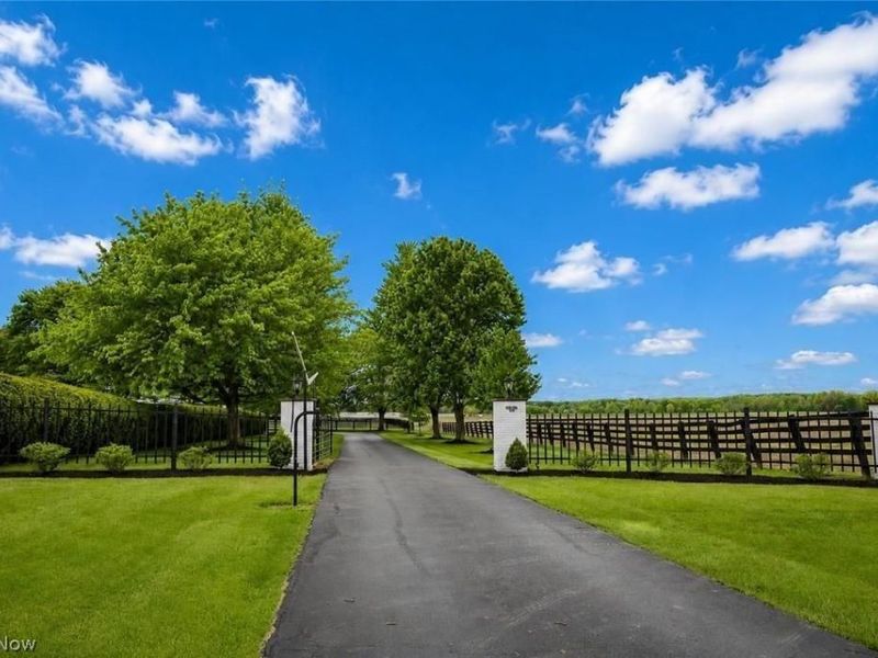 24893 State Route 62, Alliance, OH 44601 Photo 16