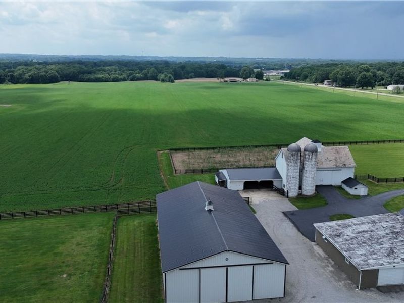 24893 State Route 62, Alliance, OH 44601 Photo 2