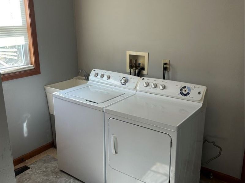 426 Delaware Avenue, Lorain, OH 44052 Photo 14