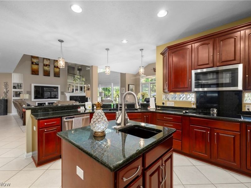Westlake, OH 44145 Photo 18