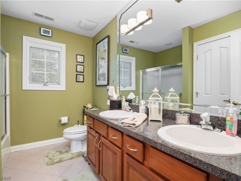 Westlake, OH 44145 Photo 38