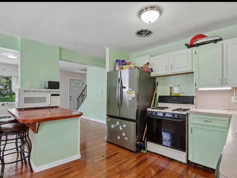 709 Berkeley Street , Kent, OH 44240 Photo 10