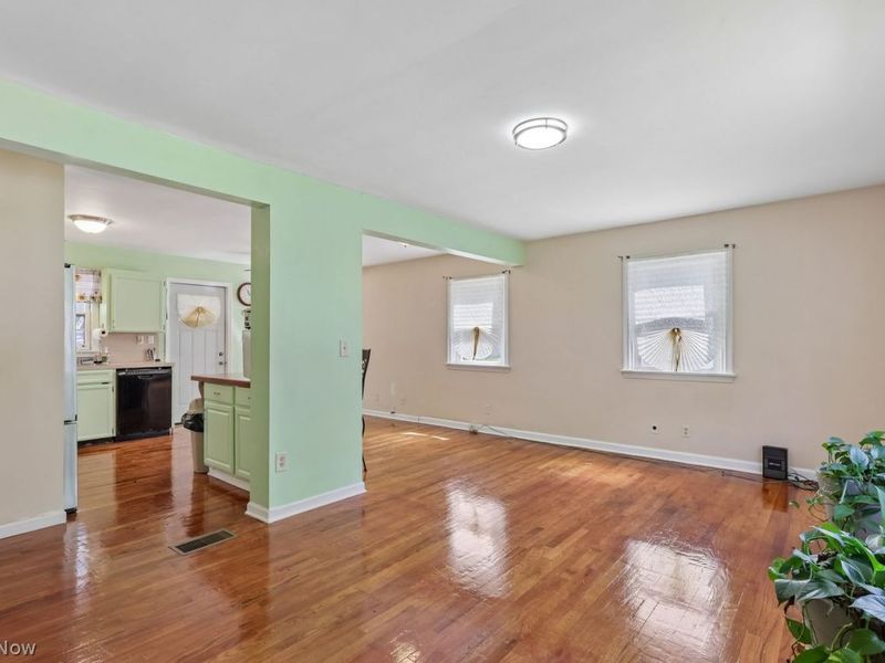709 Berkeley Street , Kent, OH 44240 Photo 2