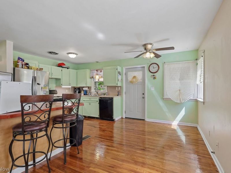 709 Berkeley Street , Kent, OH 44240 Photo 6
