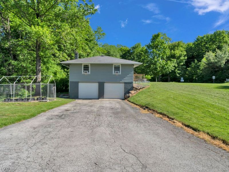 2212 Pleasant Valley Road , Niles, OH 44446 Photo 2