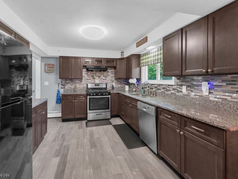 2212 Pleasant Valley Road , Niles, OH 44446 Photo 4
