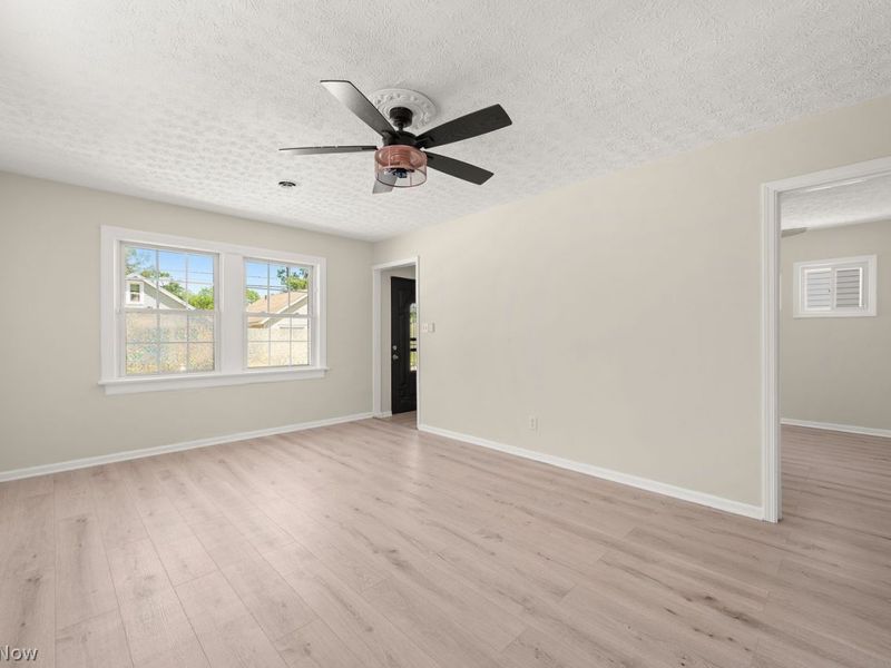 12525 McGowan Avenue , Cleveland, OH 44135 Photo 6