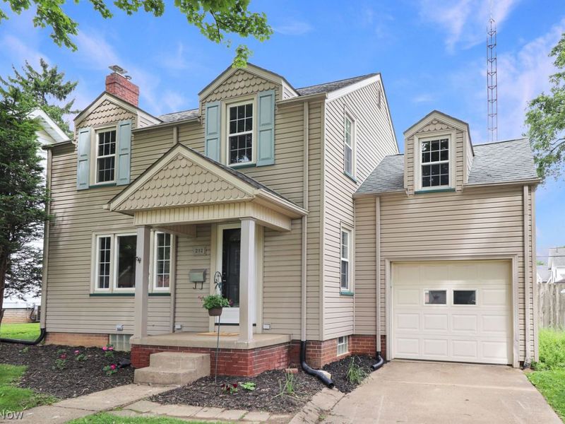 212 Raff Road NW, Canton, OH 44708 Photo 1
