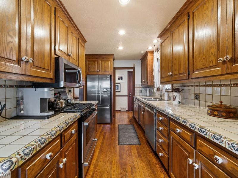 23718 Cliff Drive , Bay Village, OH 44140 Photo 15