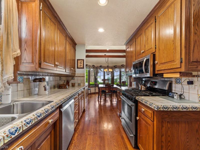 23718 Cliff Drive , Bay Village, OH 44140 Photo 18