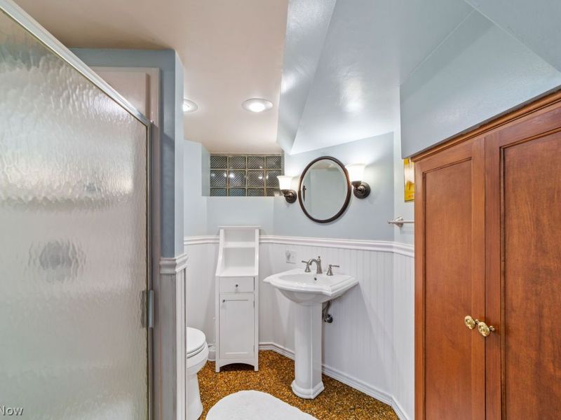 23718 Cliff Drive , Bay Village, OH 44140 Photo 37