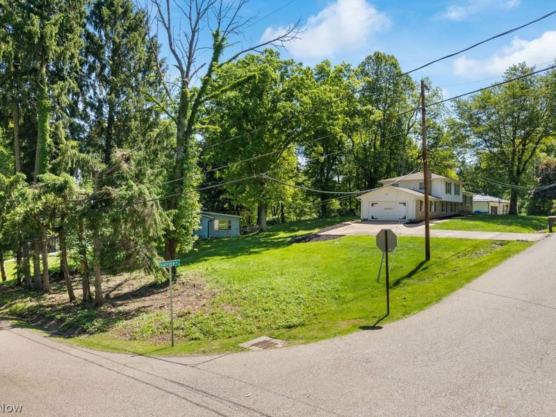 8514 Shadyview Avenue NW, Clinton, OH 44216 Photo 30