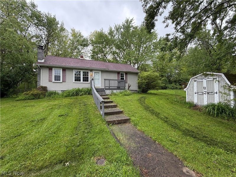 4785 Damon Avenue NW, Warren, OH 44483 Photo 1
