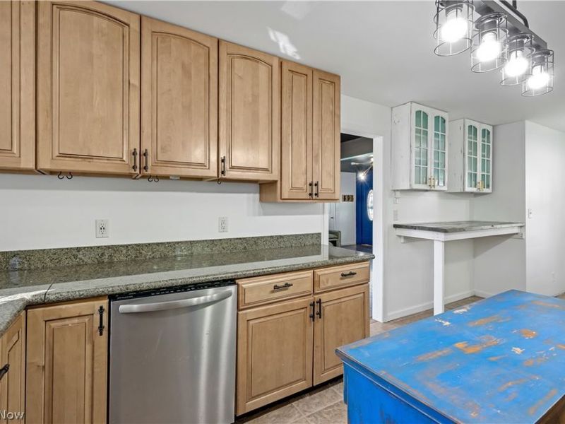 621 Kenmore Avenue NE, Warren, OH 44483 Photo 12