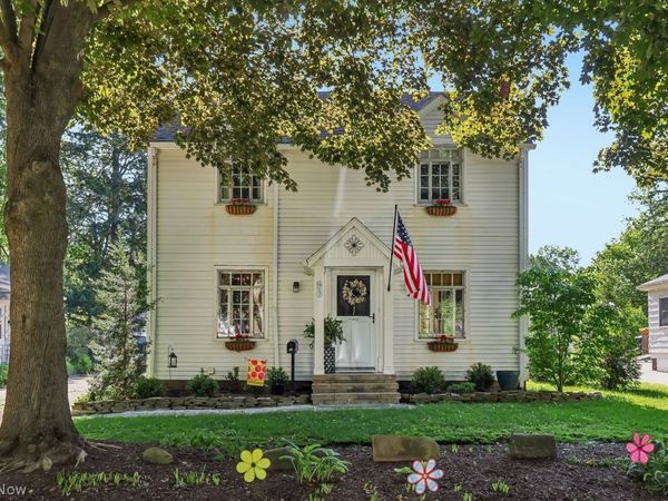 93 Harcourt Drive , Akron, OH 44313