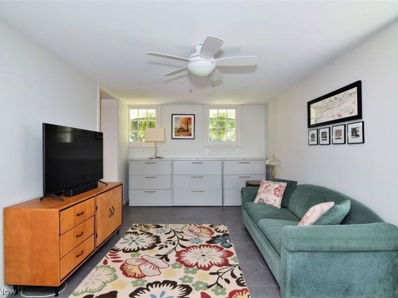 2384 Loyola Road , University Heights, OH 44118 Photo 14