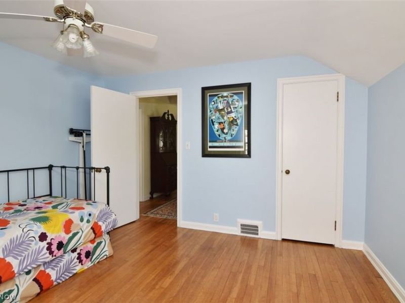 2384 Loyola Road , University Heights, OH 44118 Photo 18