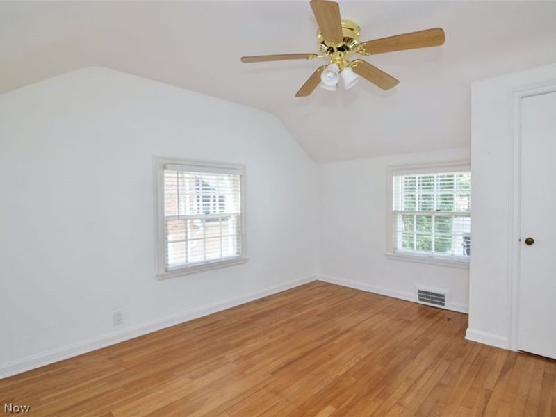 2384 Loyola Road , University Heights, OH 44118 Photo 20