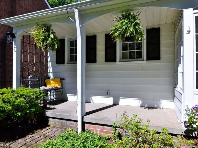 2384 Loyola Road , University Heights, OH 44118 Photo 3