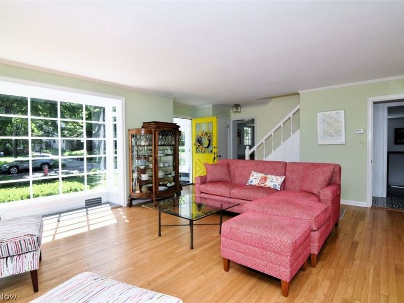 2384 Loyola Road , University Heights, OH 44118 Photo 6