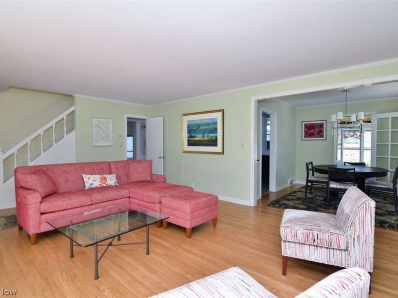 2384 Loyola Road , University Heights, OH 44118 Photo 7