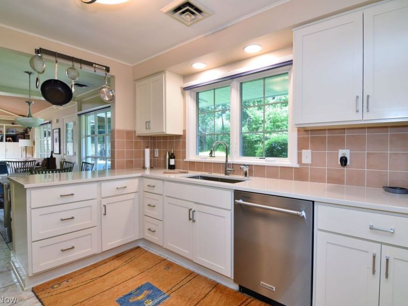 16201 S Woodland Road , Shaker Heights, OH 44120 Photo 8
