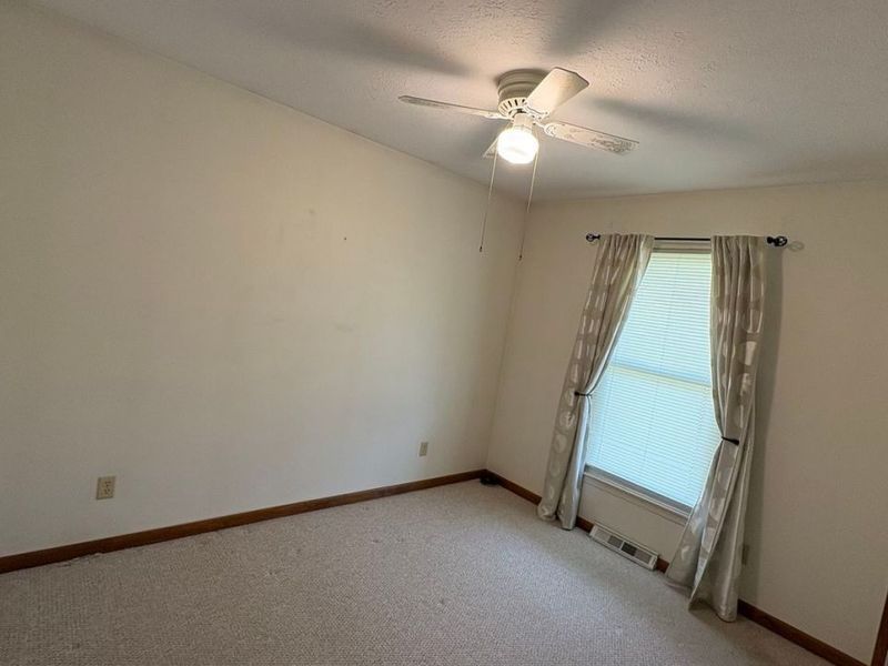 10101 Manoa Avenue , Brooklyn, OH 44144 Photo 13