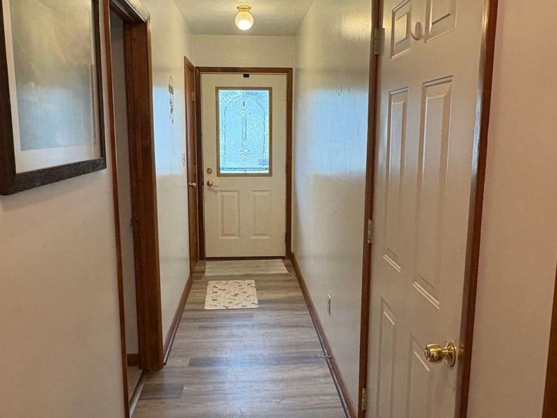 10101 Manoa Avenue , Brooklyn, OH 44144 Photo 2