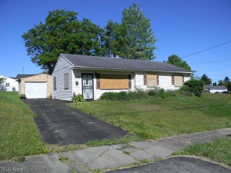 62 Fincastle Lane , Youngstown, OH 44505 Photo 2