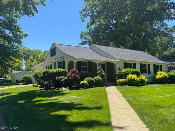 359 Yale Avenue , Elyria, OH 44035