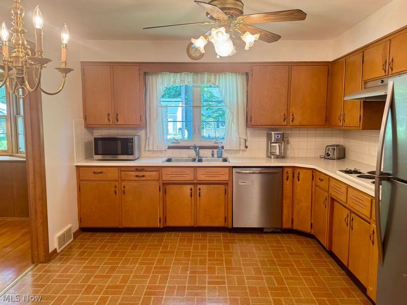 359 Yale Avenue , Elyria, OH 44035 Photo 21