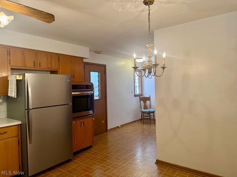 359 Yale Avenue , Elyria, OH 44035 Photo 23