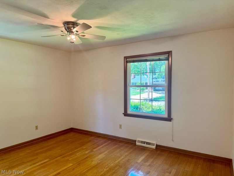 359 Yale Avenue , Elyria, OH 44035 Photo 26