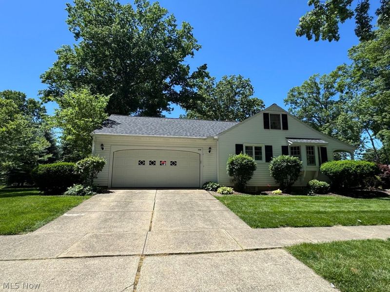 359 Yale Avenue , Elyria, OH 44035 Photo 3