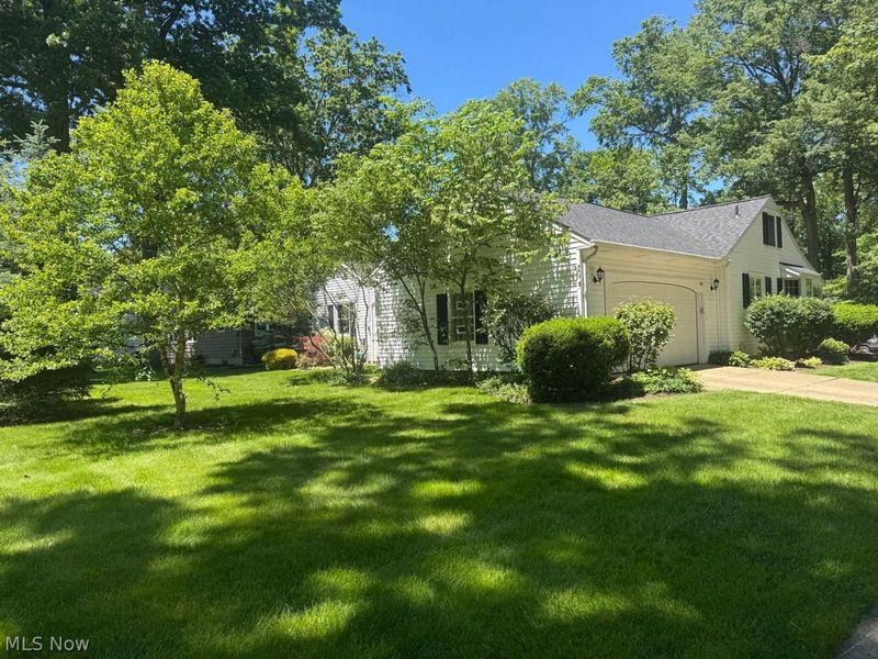 359 Yale Avenue , Elyria, OH 44035 Photo 7