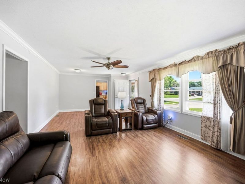 8379 Fairfax Drive , Mentor, OH 44060 Photo 13