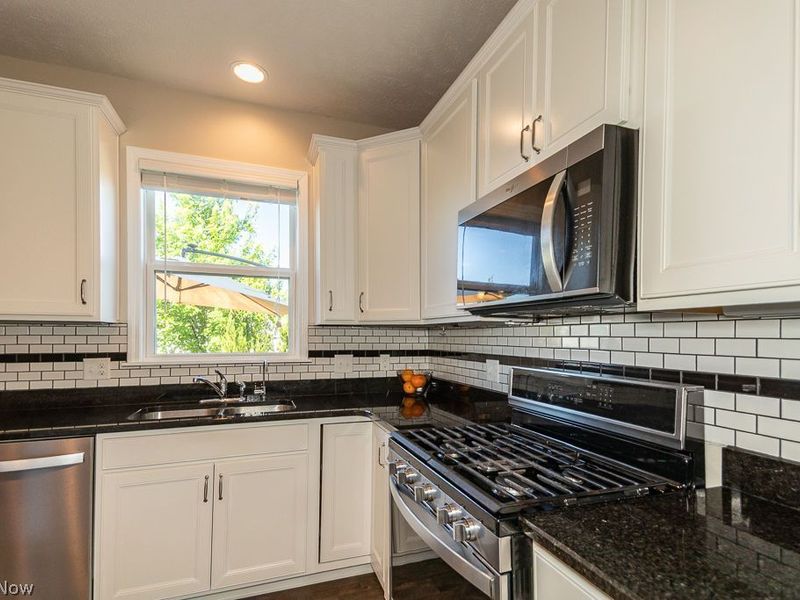 8024 Heatherglen Drive , Mentor, OH 44060 Photo 24